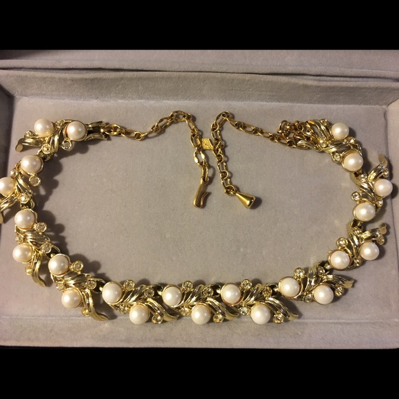 Jewelry - Amazing vintage genuine pearl necklace